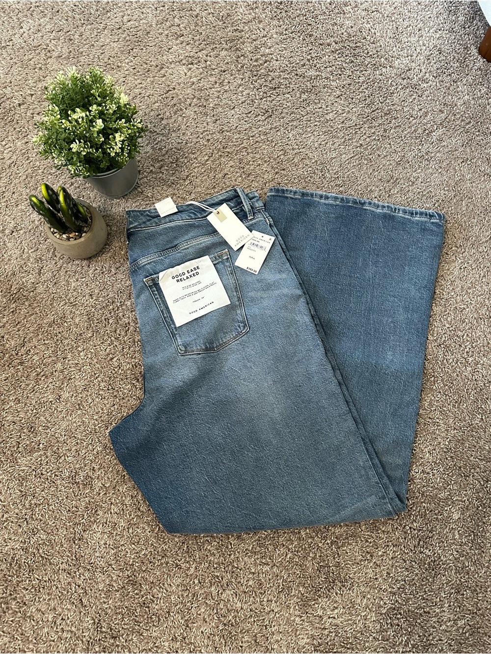 NWT Good American Good Ease Relaxed Jeans - Medium Blue Wash